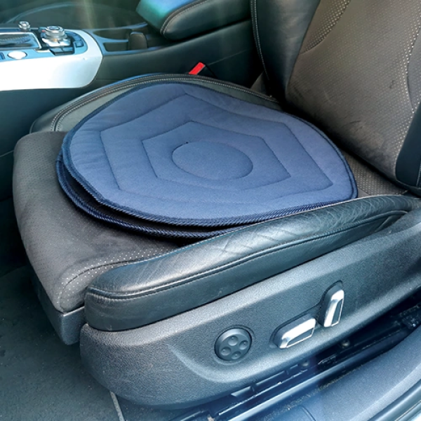 RGCCAR-SWIVEL-CUSHION-IN-CAR Car Swivel Seat Cushion (RG)